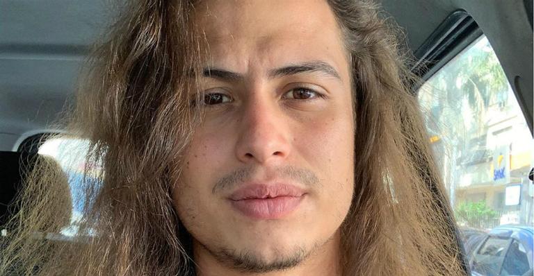 Francisco Vitti aparece queimado de sol e fãs elogiam: ”Tudo pra mim”