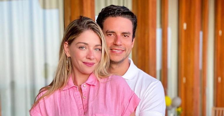 Luma Costa e Leo Martins celebram onze anos juntos e trocam românticas declarações