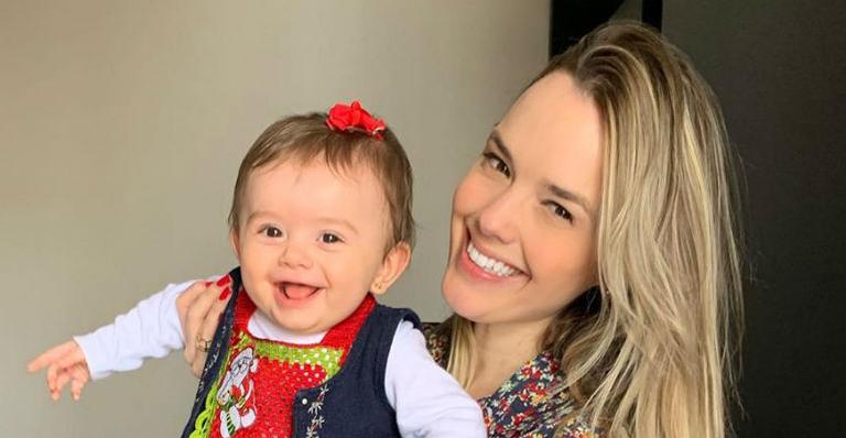 Thaeme Mariôto comemora 10 meses da filha em festa com tema de Carnaval