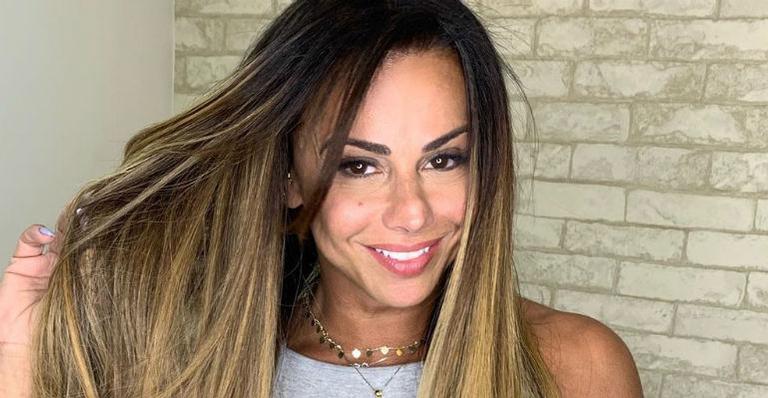 Viviane Araújo relembra Carnaval de 2019 com bastidores do desfile da Mancha Verde