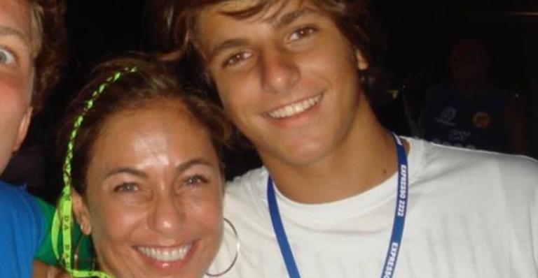 Cissa Guimarães relembra Carnaval ao lado de seu filho Rafael e comove web