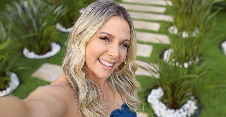 Com look curtíssimo, Carla Perez esbanja boa forma na internet: ”Que maravilhosa!”