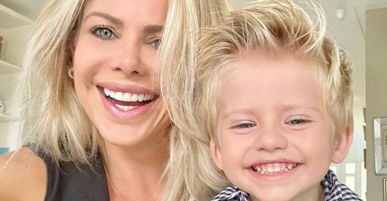 Karina Bacchi posta clique ao lado do filho, Enrico, e se derrete: ”Meu pacotinho de felicidade”