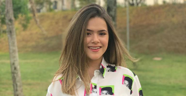 Maisa Silva embarca para Milão e comenta que está é a sua segunda viagem sem os pais: ”To ansiosa”