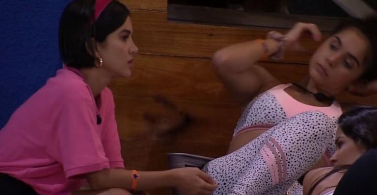BBB20: Manu comenta sobre divisão de grupos na casa: ”Estou levemente apavorada”
