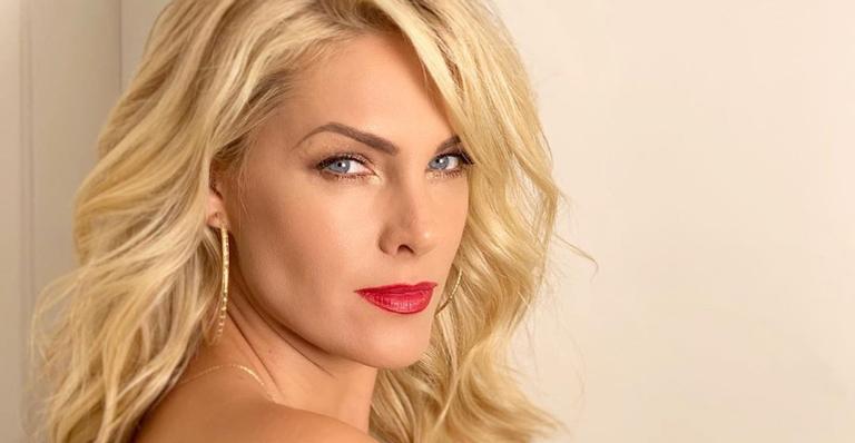Ana Hickmann curte Carnaval com filho e amigos: ”Bloquinho da animação”