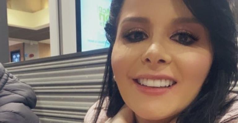Maraisa impressiona ao exibir barriga trincada antes de subir ao palco no primeiro dia de Carnaval