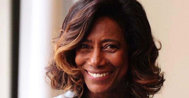 Gloria Maria compartilha momento da filha no Carnaval e desabafa: ”Meu momento de leveza”