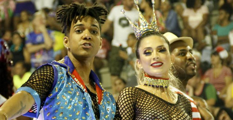 Nadja Pessoa e D’Black desfilam pela União da Ilha do Governador