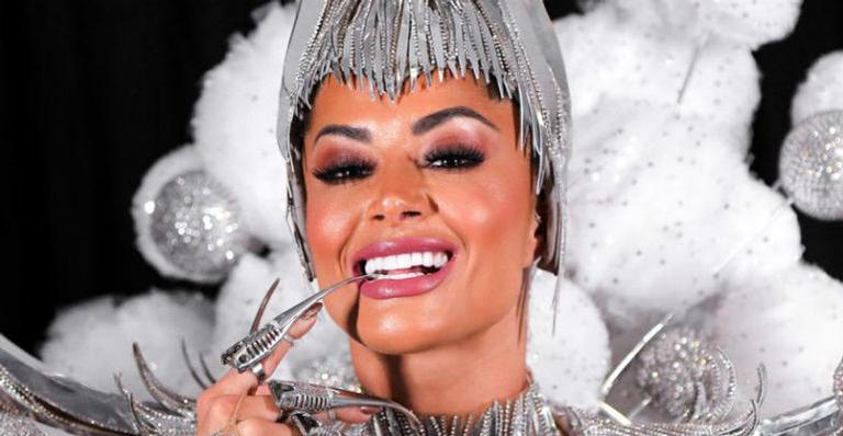 Confira detalhes da fantasia de Aline Riscado, Rainha de Bateria pela Vila Isabel