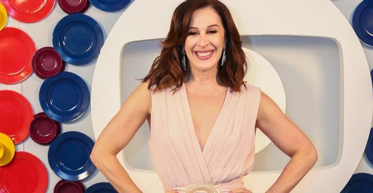 Filhos de Claudia Raia desfilam no Rio e chamam atenção na Beija-Flor