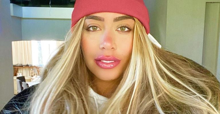 Supostamente grávida de seis meses, Rafaella Santos surpreende e posa de biquíni