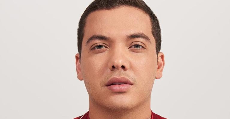 Wesley Safadão surpreende com novo visual e adota cor inusitada de cabelo: ”Resolvi ousar!”