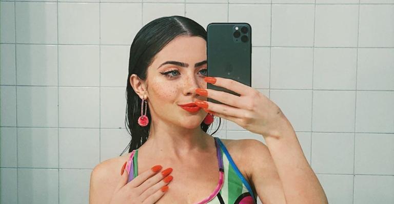 Jade Picon relembra Carnaval e encanta web: ”Fofinha”