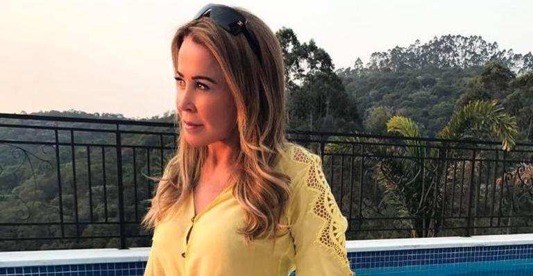 Aos 61 anos, Zilu Godoi posa de biquíni e corpão chama atenção: ”Que corpo de menina de 18”