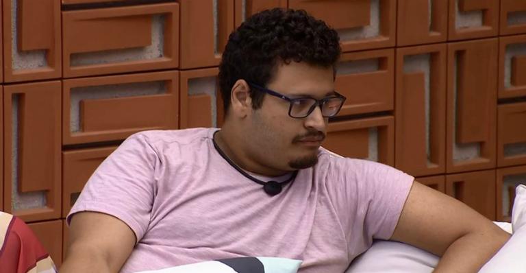 BBB 20: Victor Hugo conversa com Mari sobre o futuro do jogo e a formação do novo paredão