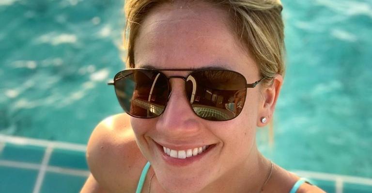 De férias, Fernanda Gentil diverte seguidores com clique do pôr do sol nas Ilhas Maldivas