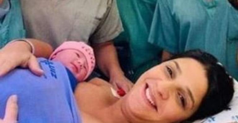 Mãe de Isabella Nardoni, Ana Carolina Oliveira, dá à luz uma menina