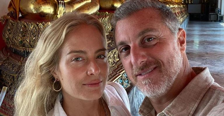 Angélica compartilha clique fofo com sua cachorra de estimação: ”Companheira fiel”