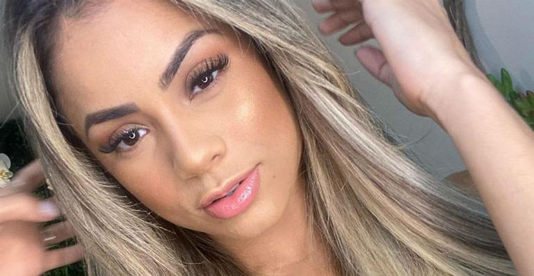 De biquíni, Lexa exibe corpão depois de massagem e eleva a temperatura