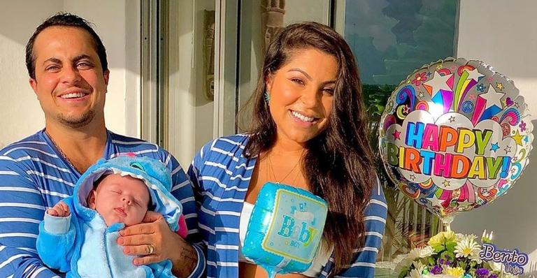 Andressa Ferreira e Thammy Miranda surgem exaustos em clique: ”Papais mortos”