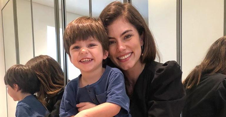 Bruna Hamú encanta web ao compartilhar clique raro do filho: ”Esquimózinho”