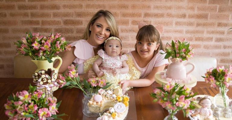 Ticiane Pinheiro compartilha clique fofo das filhas e se derrete: ”O melhor de mim”