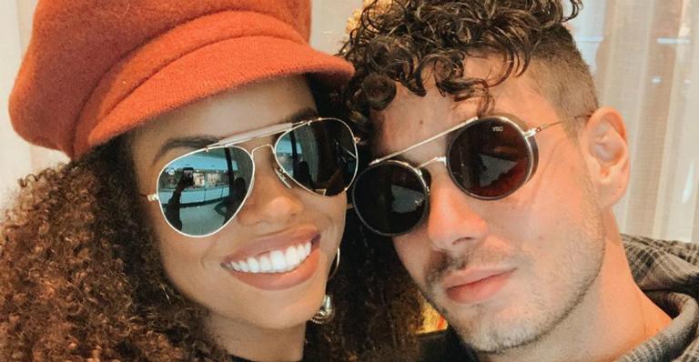 Jeniffer Nascimento posa ao lado do marido e recebe elogios de fãs: ”Lindo casal”