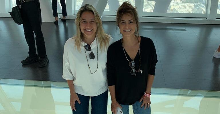 Ao lado da namorada, Fernanda Gentil visita ponto turístico em Dubai e diverte a web