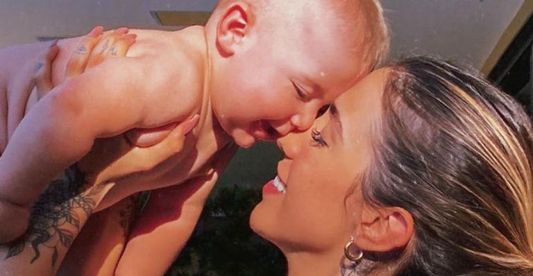 Gabi Brandt mostra vídeo do filho, Davi, vendo desenho sem nem piscar e explode o fofurômetro