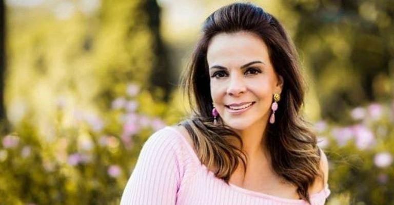 Sula Miranda acerta com a Record para atuar em nova novela bíblica