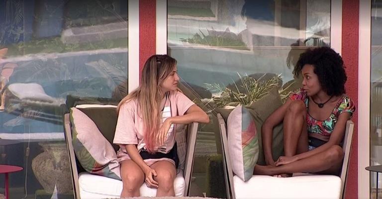 BBB20: Thelma aconselha Gabi após noite turbulenta de eliminação: ”Você não prejudicou ninguém”