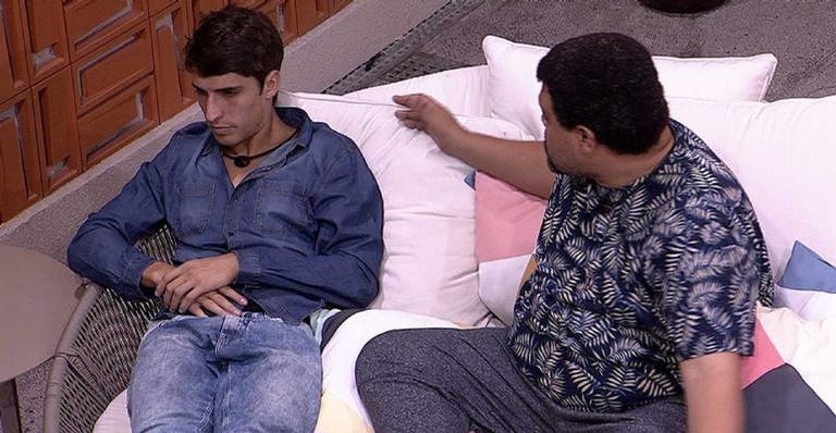 Felipe Prior e Babu discutem na cozinha do BBB 20: ”Eu estava quieto!”