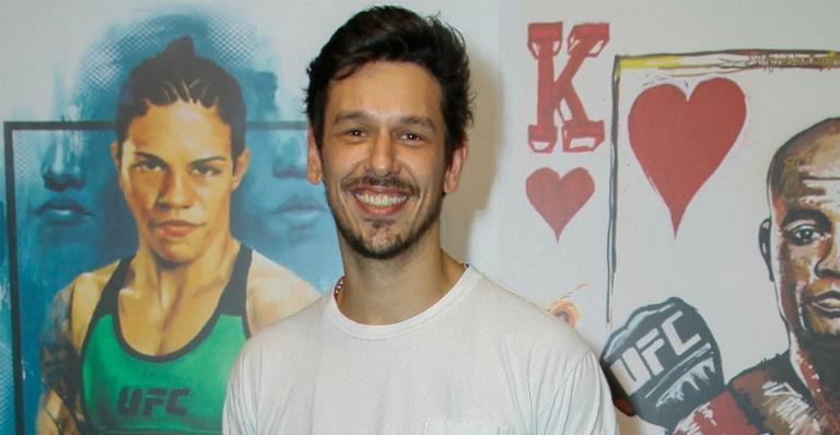 João Vicente de Castro relembra clique com Alcione: ”Minha crush”