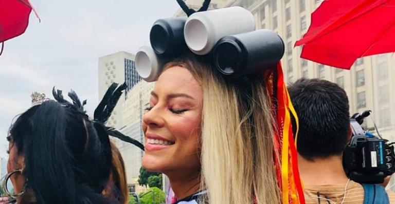 Paolla Oliveira relembra momento com crianças durante Carnaval
