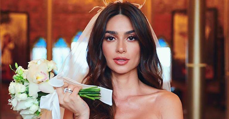 Thaila Ayala relembra fotos emocionantes de seu casamento com Renato Góes