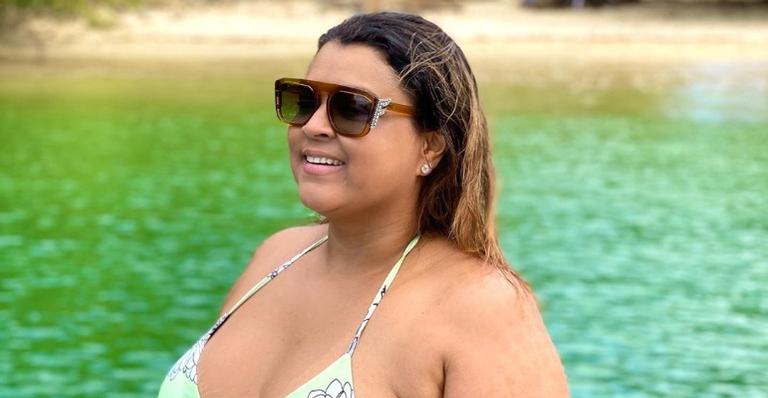Preta Gil posa de biquíni em lugar paradisíaco e conquista elogios: ”Inspiração para nós mulheres”