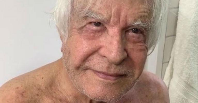 Cid Moreira tranquiliza fãs após prevenção contra coronavírus