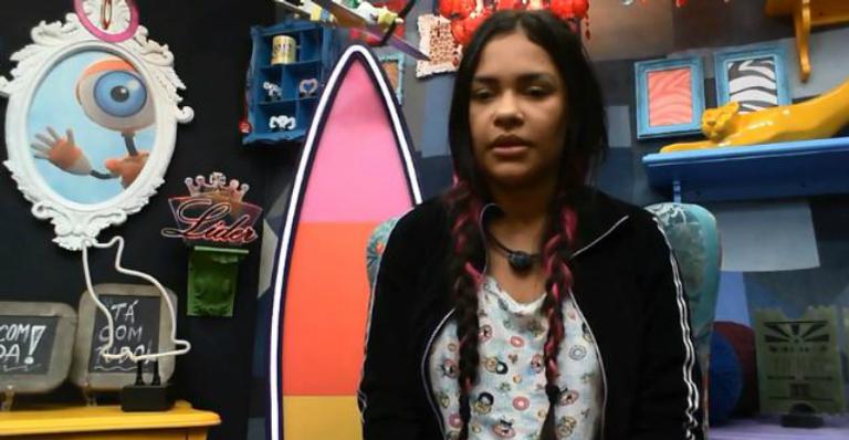 BBB 20: Flay desabafa ao contar que mexe com ela ver os brothers recebendo foto da família