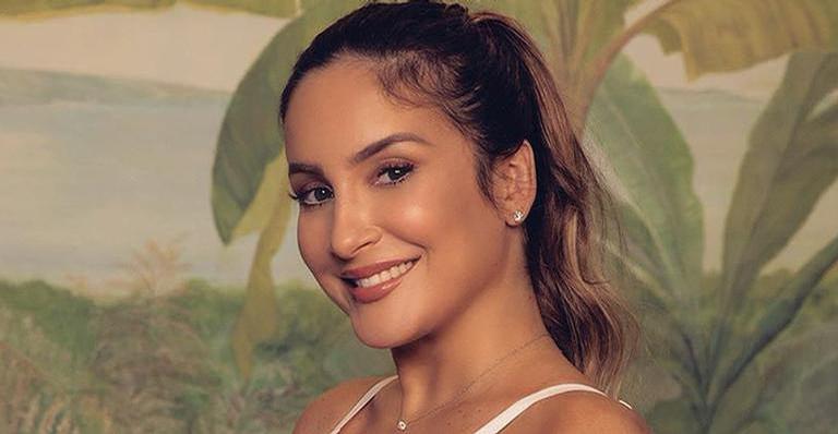 Claudia Leitte posta foto rara do casamento e beleza do maridão se destaca!