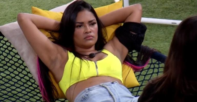 BBB 20: Flayslane surta ao descobrir voto de Felipe Prior e chuta móvel: ”Vontade de socar!”