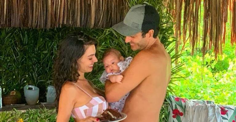 Isis Valverde compartilha registro fofo de seu dia em família: ”Nosso domingo”