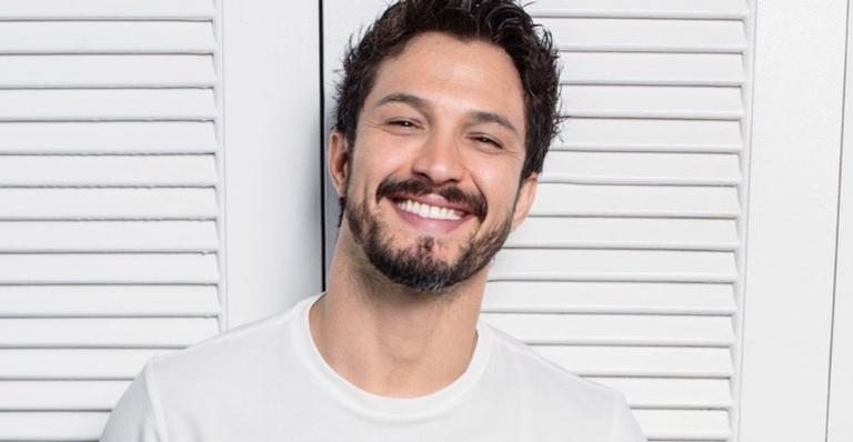 Rômulo Estrela é confirmado em ‘Verdades Secretas 2’; Globo procura modelos jovens para o elenco