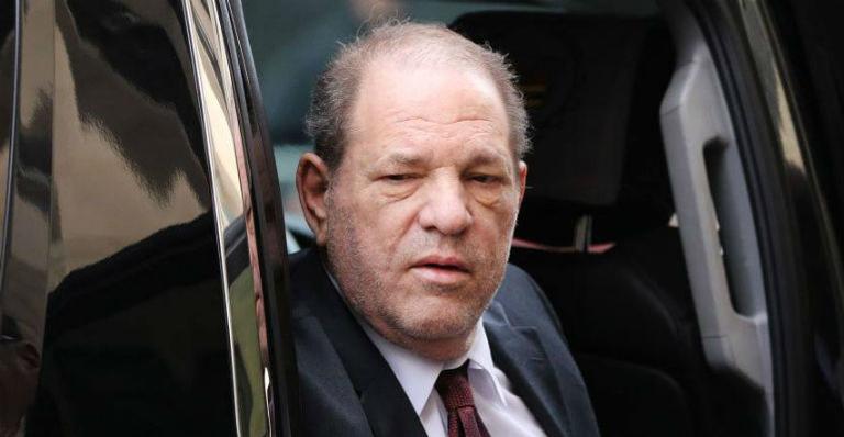 Harvey Weinstein, ex-produtor de filmes, é condenado a 23 anos de prisão por crimes sexuais
