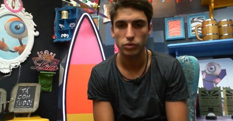 BBB 20: Após briga na festa, Felipe Prior afirma: ”Eu sou muito homem para pedir desculpas”