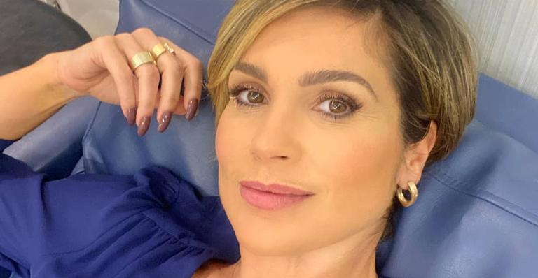 Flávia Alessandra protagoniza clique ousado e arranca suspiros dos fãs: ”Sempre linda”