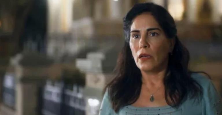 Antes de morrer, rival prejudica romance de Lola em ‘Éramos Seis’