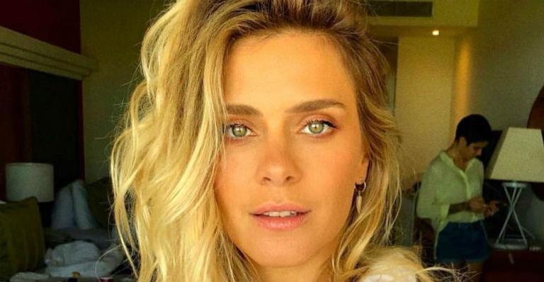 Em meio a crise, Carolina Dieckmann usa as redes sociais para revelar qual é sua medida anti-corona