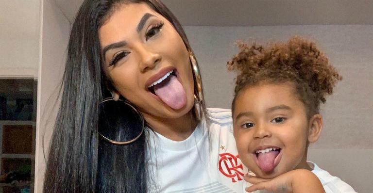 Pocah publica clique encantador da filha, Vitória e fãs se derretem: ”Uma gracinha”