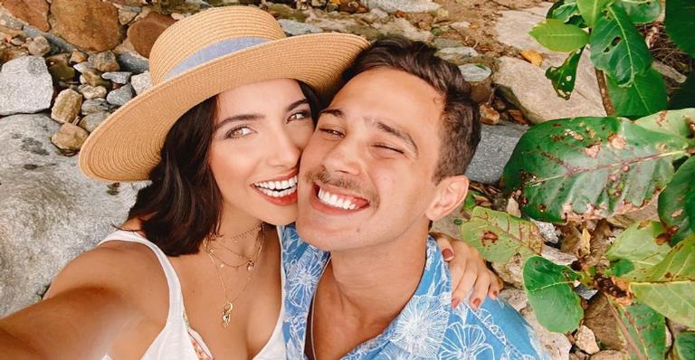 Rayssa Bratillieri compartilha clique apaixonado ao lado do namorado e encanta web: ”Perfeitos”